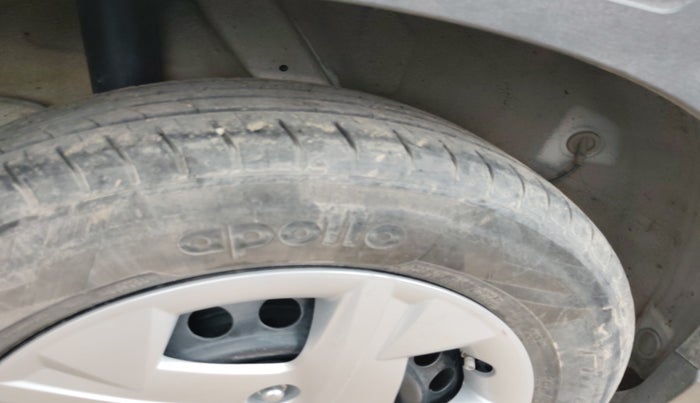 2022 Hyundai VENUE SX 1.2 PETROL, Petrol, Manual, 49,902 km, tyre