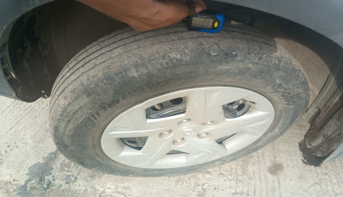 2021 Hyundai VENUE S+ 1.2, Petrol, Manual, 38,202 km, tyre