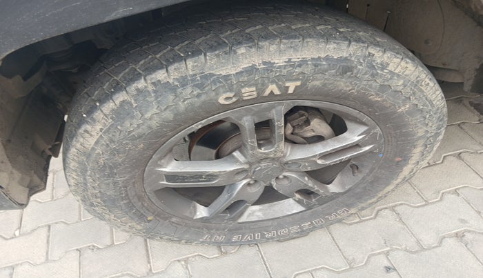 2022 Mahindra Thar LX D 4*4 MT HT, Diesel, Manual, 60,706 km, tyre