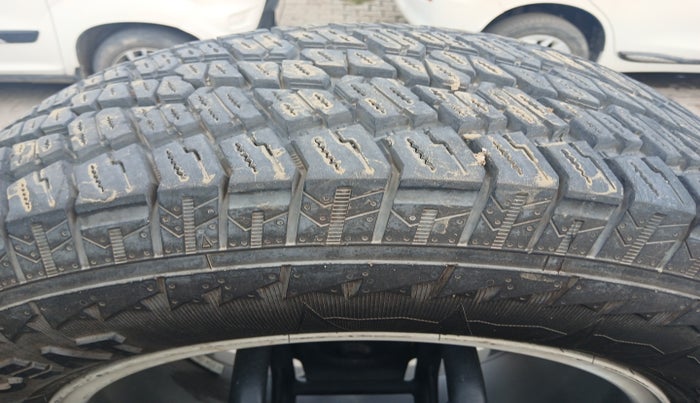 2022 Mahindra Thar LX D 4*4 MT HT, Diesel, Manual, 60,706 km, tyre