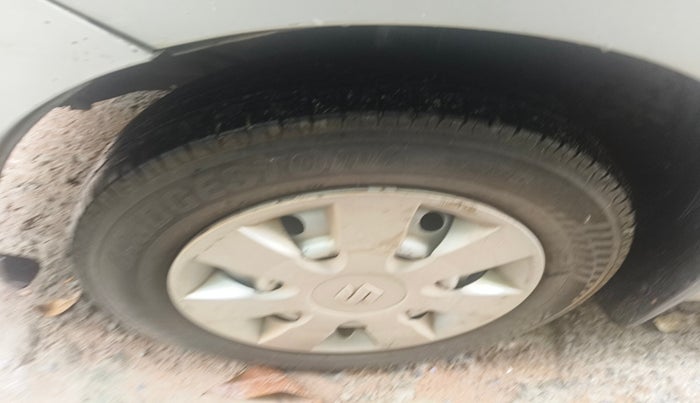 2011 Maruti Wagon R 1.0 LXI LPG, Petrol, Manual, 1,18,849 km, tyre