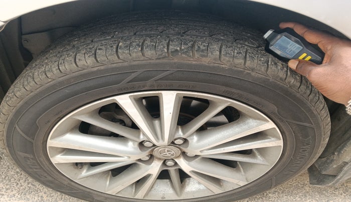 2014 Toyota Corolla Altis VL CVT PETROL, Petrol, Automatic, 69,593 km, tyre