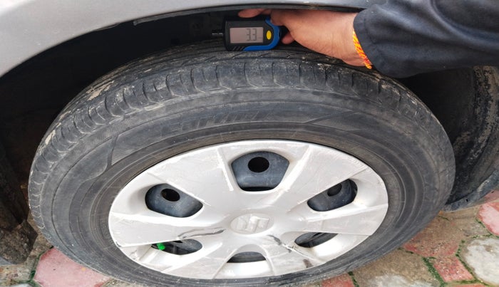 2015 Maruti Swift VDI ABS, Diesel, Manual, 1,29,159 km, tyre