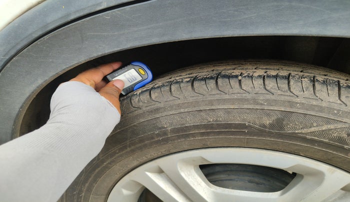 2020 KIA SONET HTK PLUS 1.5, Diesel, Manual, 1,17,031 km, tyre