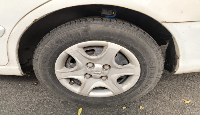 2010 Hyundai Accent GLE, Petrol, Manual, 84,675 km, tyre
