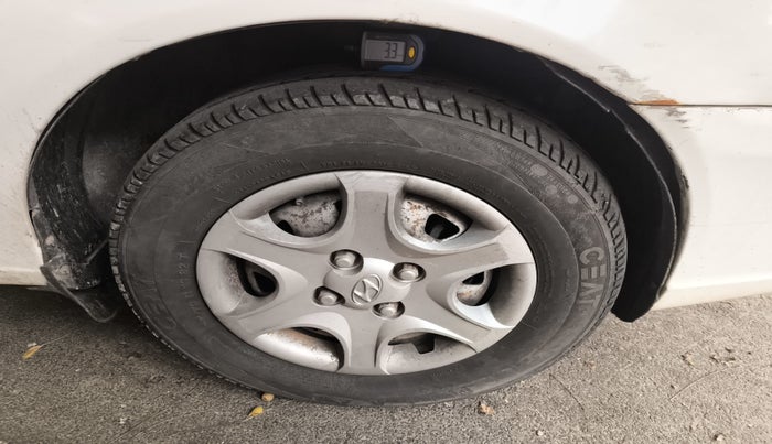 2010 Hyundai Accent GLE, Petrol, Manual, 84,675 km, tyre