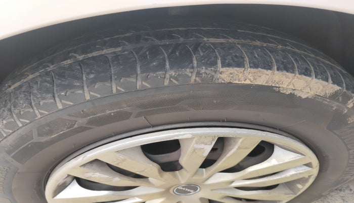 2019 Volkswagen Ameo TRENDLINE 1.5L, Diesel, Manual, 86,216 km, tyre