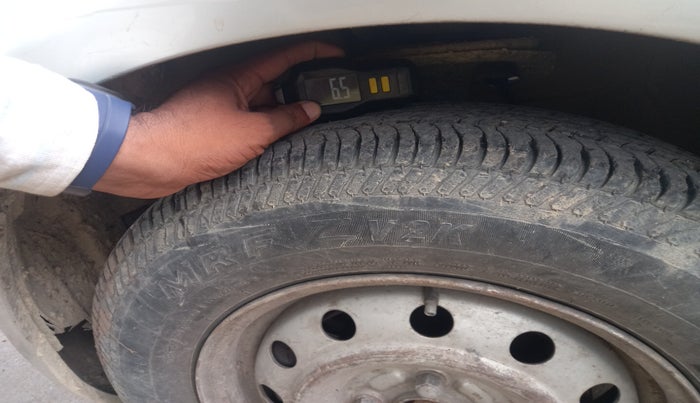 2011 Maruti Ritz LXI, Petrol, Manual, 60,348 km, tyre