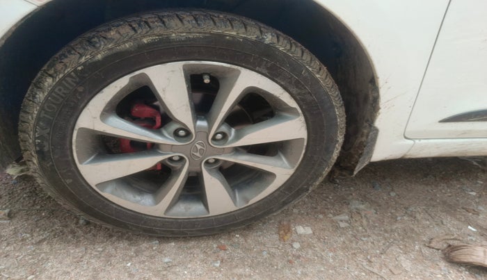 2015 Hyundai Elite i20 SPORTZ 1.2 (O), Petrol, Manual, 74,820 km, tyre
