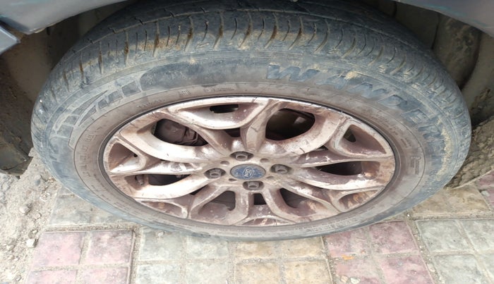 2014 Ford Ecosport TITANIUM 1.5L DIESEL, Diesel, Manual, 1,27,010 km, tyre