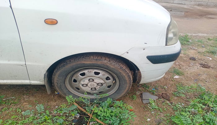 2012 Hyundai Santro Xing GLS, Petrol, Manual, 1,57,601 km, tyre