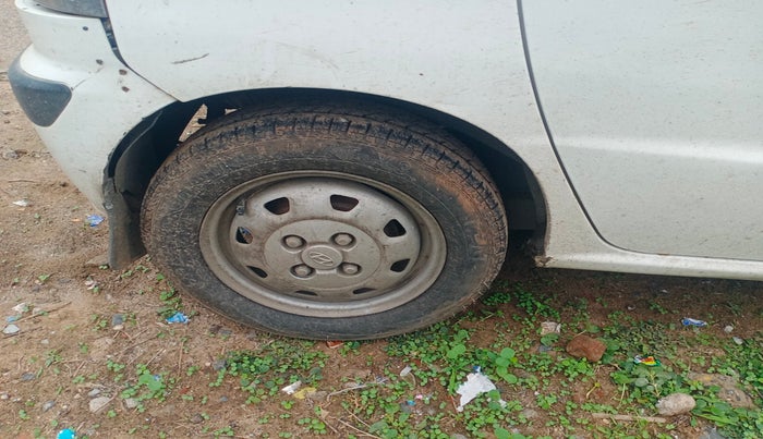 2012 Hyundai Santro Xing GLS, Petrol, Manual, 1,57,601 km, tyre