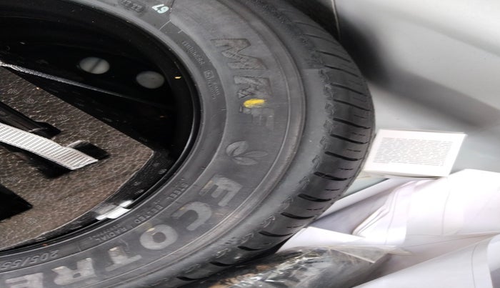 2022 Skoda SLAVIA STYLE 1.0L TSI AT, Petrol, Automatic, 21,198 km, tyre