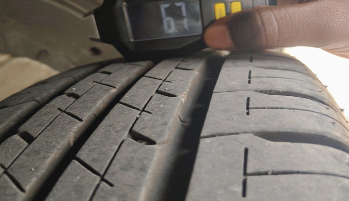 2024 Maruti Ertiga ZXI+ AT SHVS, Petrol, Automatic, 3,244 km, tyre