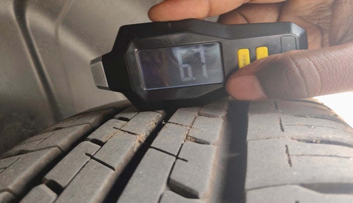 2024 Maruti Ertiga ZXI+ AT SHVS, Petrol, Automatic, 3,244 km, tyre