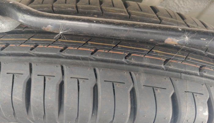 2024 Maruti Ertiga ZXI+ AT SHVS, Petrol, Automatic, 3,244 km, tyre