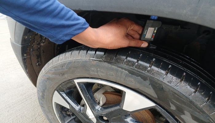 2022 Tata PUNCH ACCOMPLISHED MT, Petrol, Manual, 21,302 km, tyre
