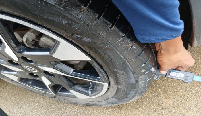 2022 Tata PUNCH ACCOMPLISHED MT, Petrol, Manual, 21,302 km, tyre