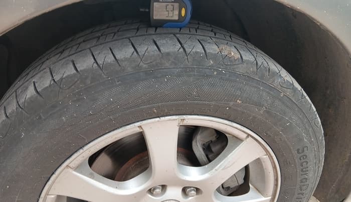 2013 Chevrolet Cruze LTZ AT, Diesel, Automatic, 92,598 km, tyre
