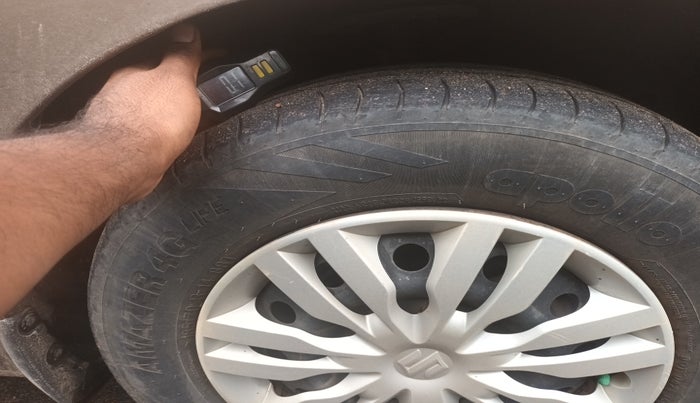 2018 Maruti Dzire VDI, Diesel, Manual, 1,28,340 km, tyre
