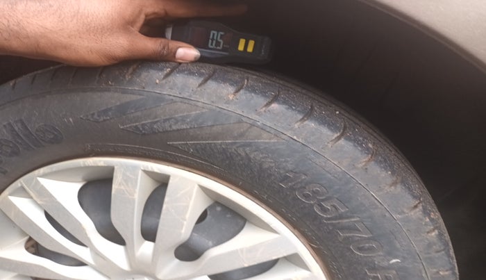 2018 Maruti Dzire VDI, Diesel, Manual, 1,28,340 km, tyre