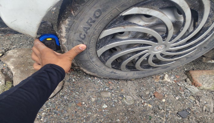 2014 Hyundai Eon D-LITE, Petrol, Manual, 1,54,605 km, tyre