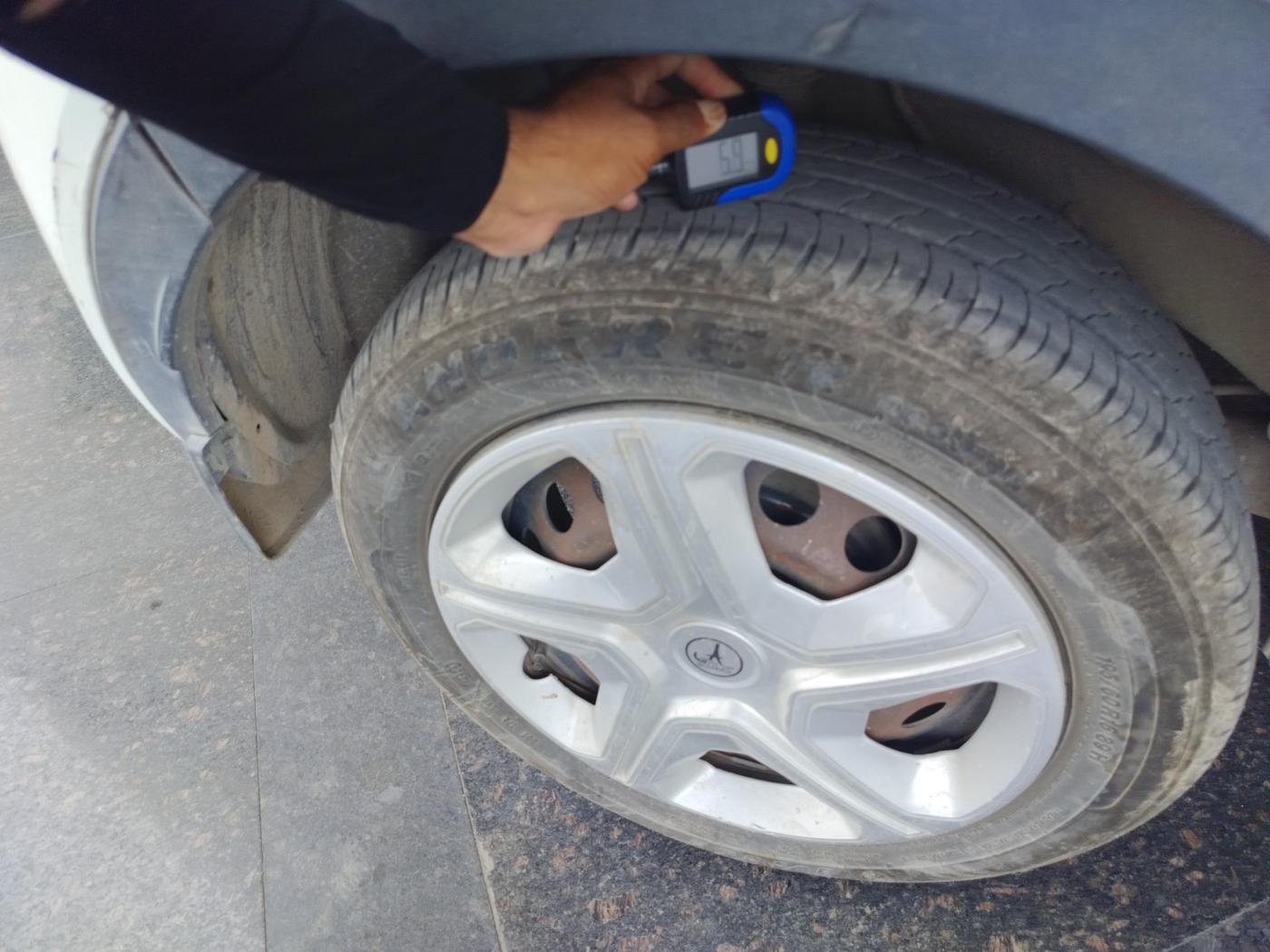 2018 Tata NEXON XM DIESEL, Diesel, Manual, 1,00,346 km, tyre