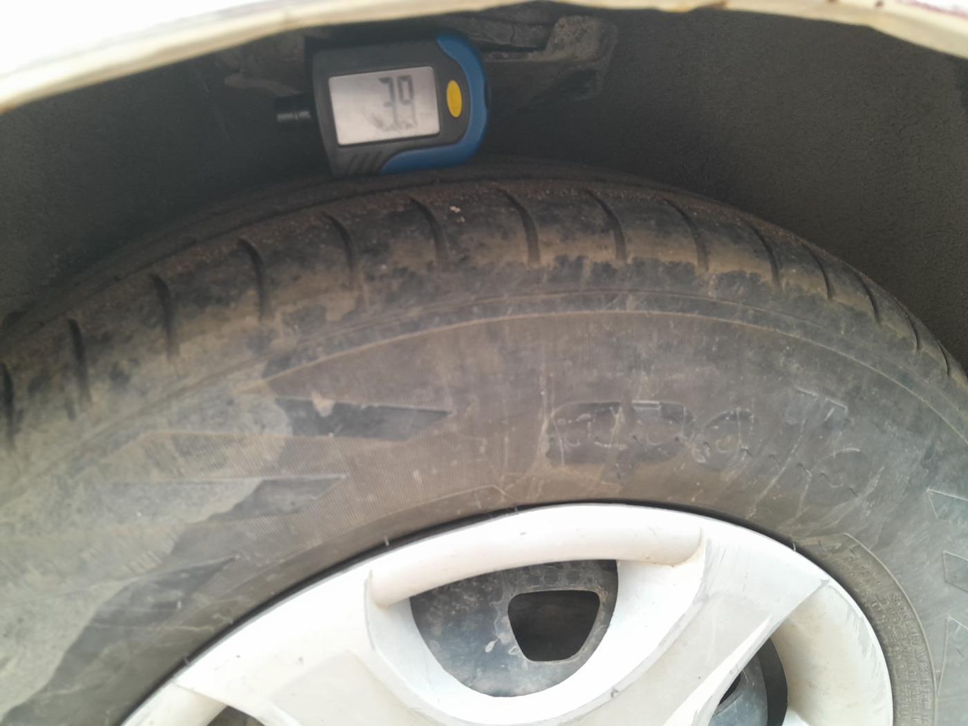 2011 Hyundai Accent GLE, Petrol, Manual, 83,389 km, tyre