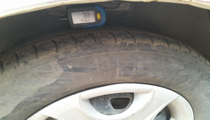 2011 Hyundai Accent GLE, Petrol, Manual, 83,389 km, tyre