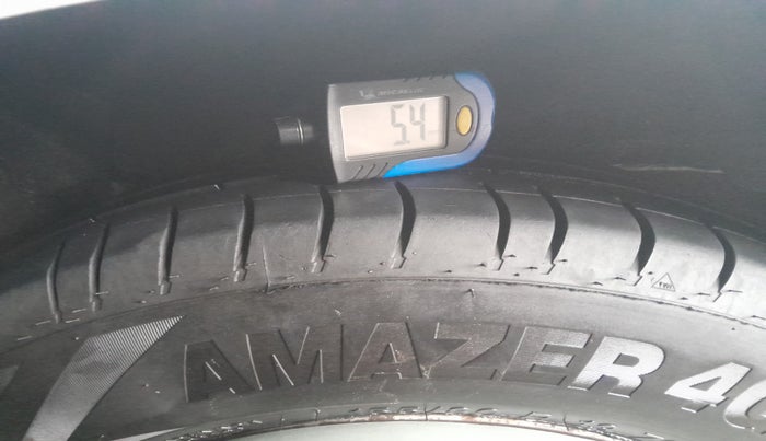 2015 Hyundai i10 MAGNA 1.1, Petrol, Manual, 83,385 km, tyre