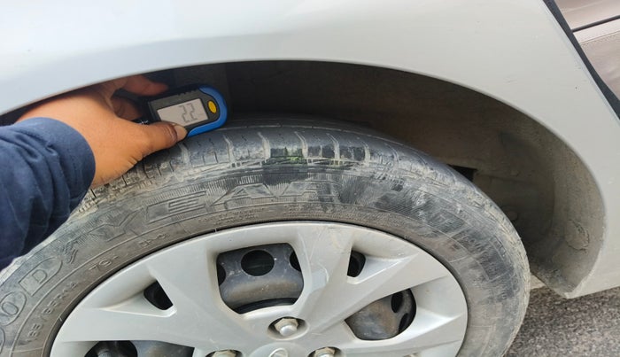 2015 Hyundai Grand i10 SPORTZ 1.2 KAPPA VTVT, Petrol, Manual, 62,442 km, tyre