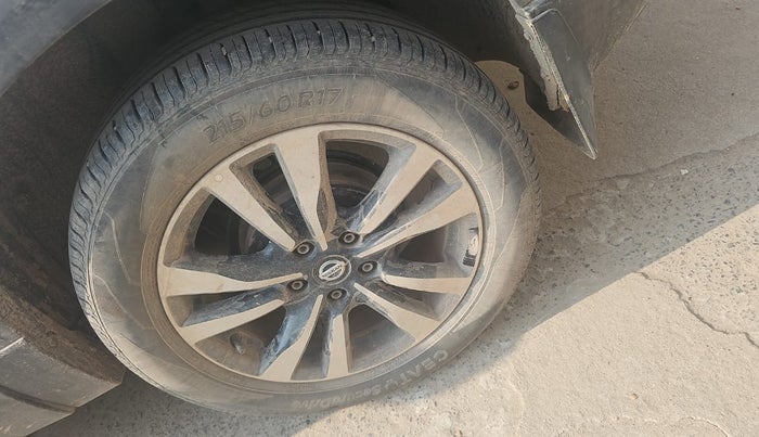2020 Nissan Kicks XV DIESEL, Diesel, Manual, 53,533 km, tyre