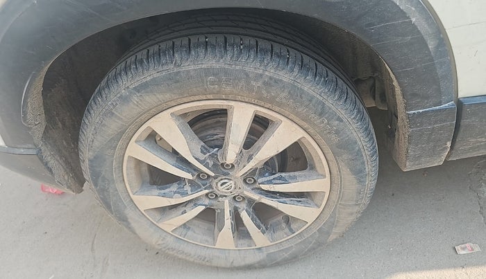 2020 Nissan Kicks XV DIESEL, Diesel, Manual, 53,533 km, tyre