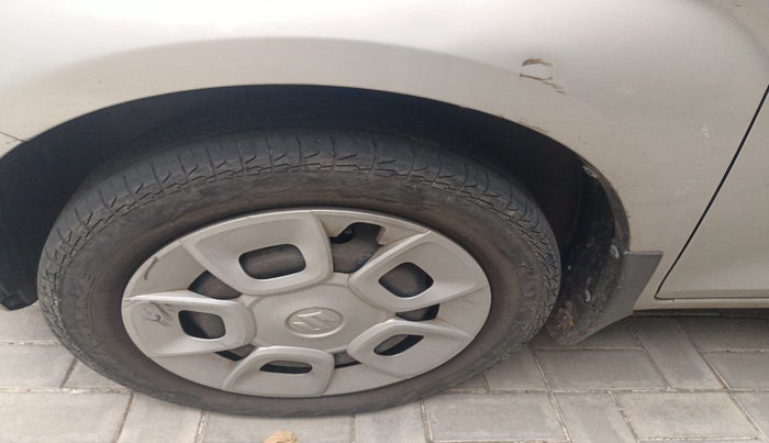 2017 Maruti IGNIS DELTA 1.2, Petrol, Manual, 80,711 km, tyre