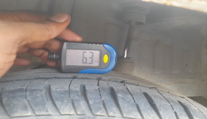 2013 Honda Brio E MT, Petrol, Manual, 70,228 km, tyre