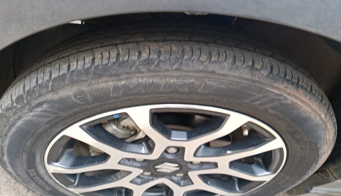 2022 Maruti XL6 ALPHA PLUS MT, Petrol, Manual, 23,436 km, tyre