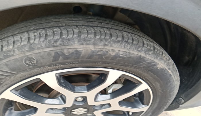 2022 Maruti XL6 ALPHA PLUS MT, Petrol, Manual, 23,436 km, tyre