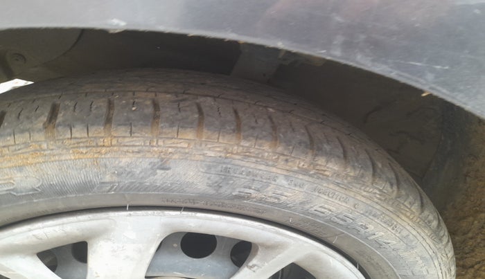 2017 Hyundai Grand i10 SPORTZ U2 1.2 CRDI, Diesel, Manual, 1,45,885 km, tyre