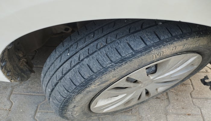 2013 Maruti Ertiga VDI, Diesel, Manual, 1,54,307 km, tyre