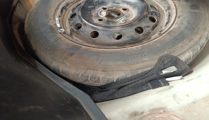 2016 Maruti Swift VDI ABS, Diesel, Manual, 1,35,147 km, tyre