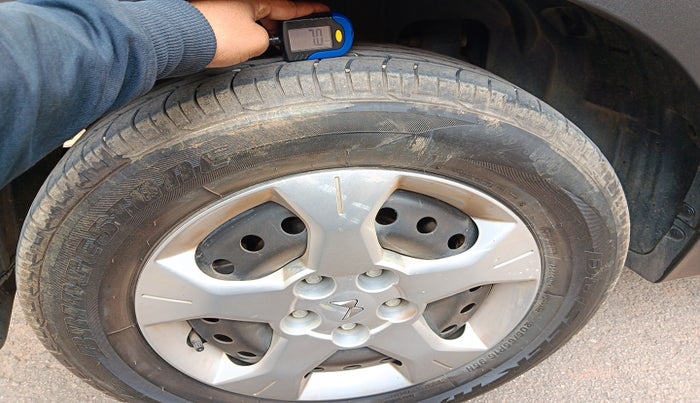 2022 Mahindra XUV300 W6 1.5 DIESEL AMT, Diesel, Automatic, 33,996 km, tyre