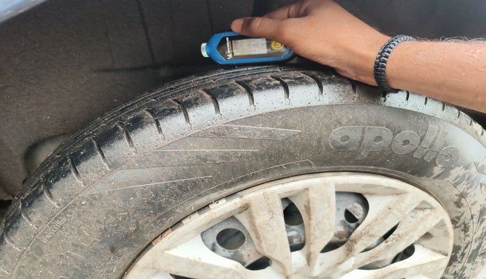 2021 Maruti Dzire VXI, Petrol, Manual, 87,848 km, tyre