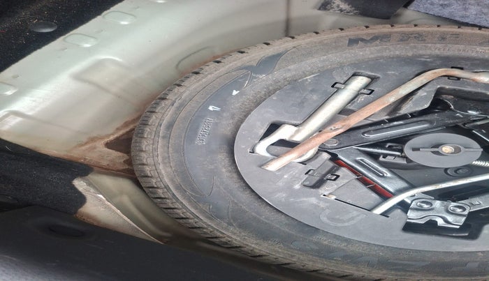 2018 Mahindra KUV 100 NXT K4+ P 6 STR, Petrol, Manual, 31,690 km, tyre
