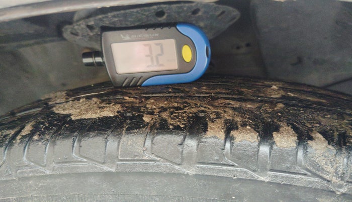 2012 Honda Brio S MT, Petrol, Manual, 66,261 km, tyre