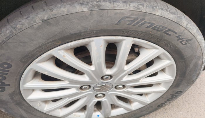 2022 Maruti Dzire ZXI CNG, Petrol, Manual, 72,021 km, tyre