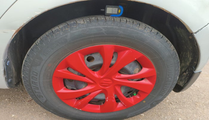 2010 Maruti Swift VDI, Diesel, Manual, 1,84,820 km, tyre