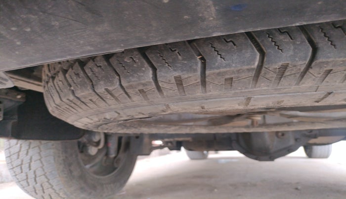 2019 Mahindra ALTURAS G4 4WD AT, Diesel, Automatic, 1,64,026 km, tyre