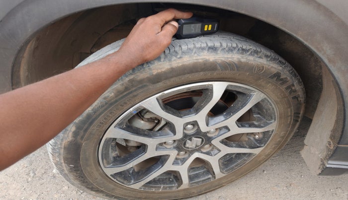 2022 Maruti XL6 ALPHA PLUS AT, Petrol, Automatic, 28,605 km, tyre