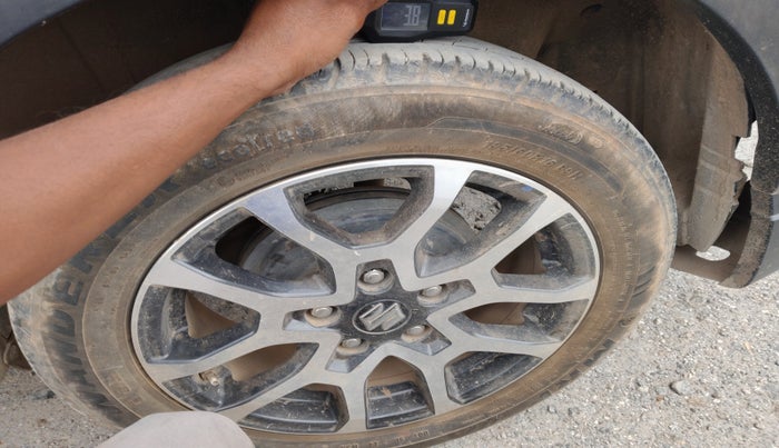 2022 Maruti XL6 ALPHA PLUS AT, Petrol, Automatic, 28,605 km, tyre