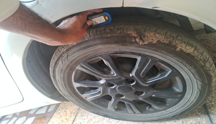 2016 Tata Tiago XZ PETROL, Petrol, Manual, 1,08,570 km, tyre